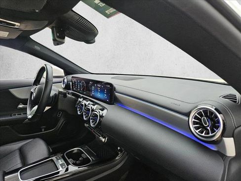 Used 2025 Mercedes-Benz CLA 250 4MATIC image 24