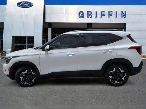 Used 2024 Kia Seltos EX AWD/4WD image 9