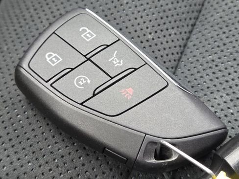 Used 2025 Chevrolet Blazer EV RS AWD/4WD image 34