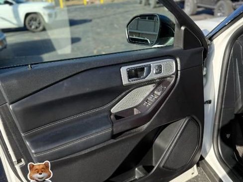 Used 2020 Ford Explorer ST w/ Premium Technology Package image 18