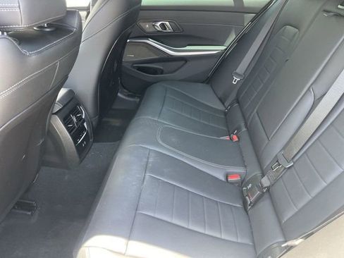 Used 2025 BMW 330i Sedan w/ M Sport Package image 18