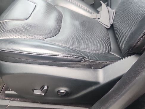 Used 2017 Jeep Cherokee Overland w/ Technology Group image 10