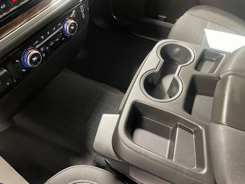 Used 2024 GMC Sierra 1500 SLE w/ Preferred Package image 17