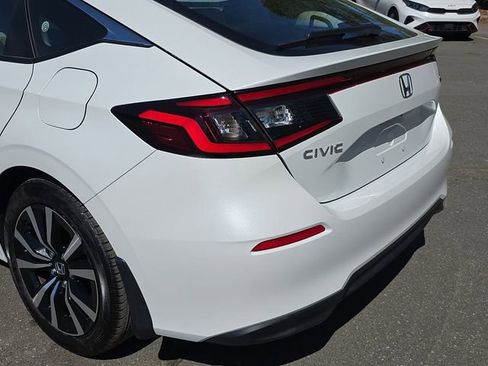 Used 2024 Honda Civic EX-L image 45