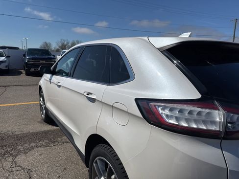 Used 2016 Ford Edge Titanium w/ Equipment Group 301A image 13