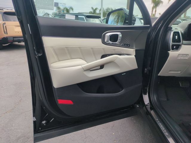 Certified 2023 Kia Sorento SX Prestige AWD/4WD image 12