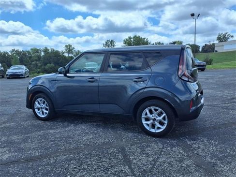 Used 2023 Kia Soul LX w/ Option Group 015 image 16