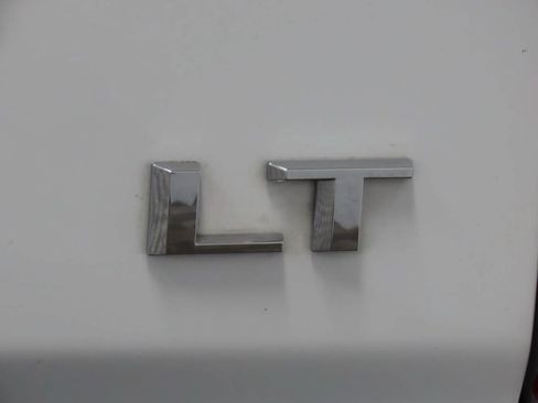 Used 2025 Chevrolet Silverado 2500 LT w/ Safety Package AWD/4WD image 8