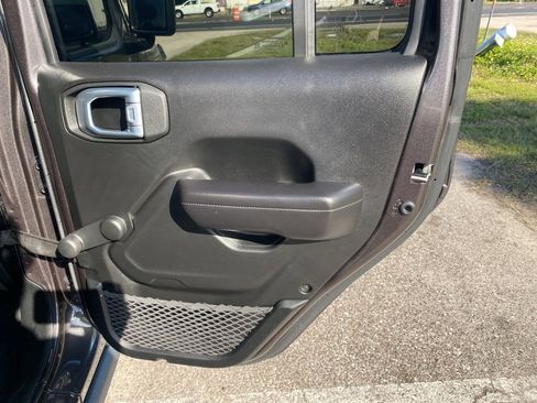 Used 2021 Jeep Wrangler Unlimited Sport image 15