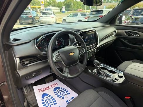 Used 2023 Chevrolet Traverse LT FWD image 25