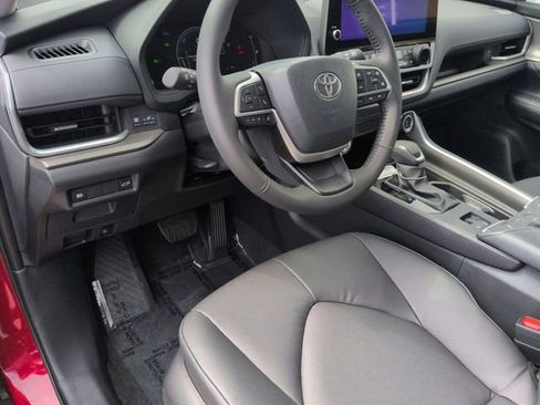 New 2026 Toyota Grand Highlander AWD Hybrid image 11