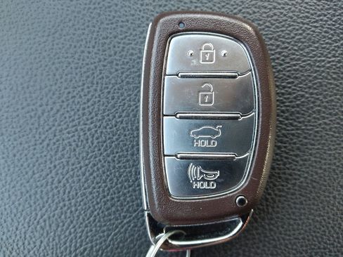 Used 2018 Hyundai Sonata SEL w/ Tech Package 04 FWD image 32