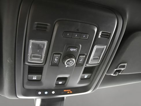 Used 2021 GMC Yukon XL SLT w/ SLT Luxury Plus Package RWD image 33