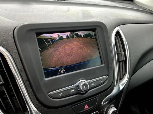 Used 2021 Chevrolet Equinox LT image 30