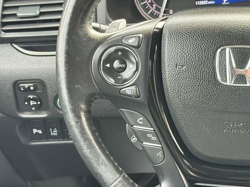 Used 2017 Honda Pilot Elite image 21