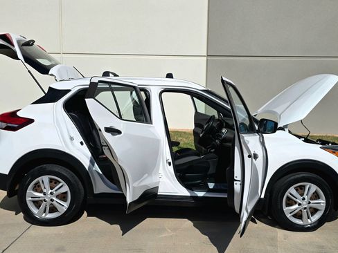 Used 2018 Nissan Kicks S w/ Exterior Package FWD image 13