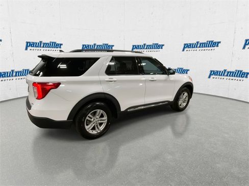 Used 2023 Ford Explorer XLT image 11
