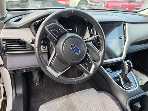 Used 2023 Subaru Outback Premium AWD/4WD image 4
