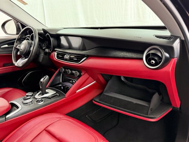 Used 2021 Alfa Romeo Stelvio Sprint w/ Cold Weather Package AWD/4WD image 11