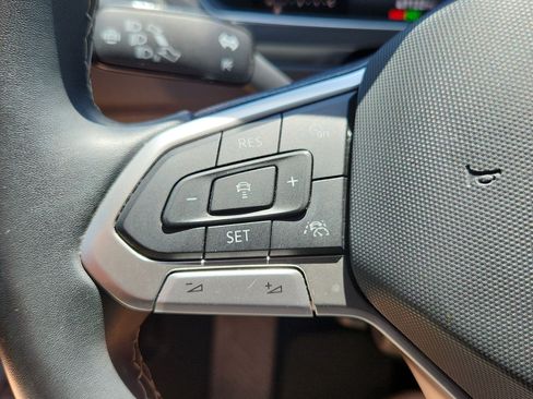 Used 2022 Volkswagen Tiguan SE FWD image 21