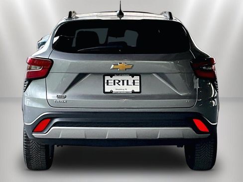 Used 2024 Chevrolet Trax LT w/ Driver Confidence Package FWD image 6