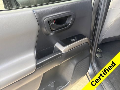 Used 2023 Toyota Tacoma TRD Sport image 28