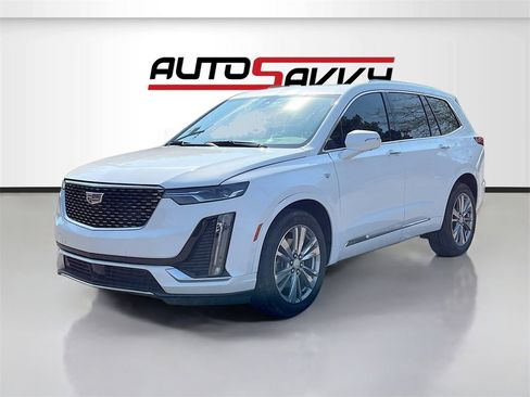 Used 2024 Cadillac XT6 Premium Luxury w/ Technology Package image 3
