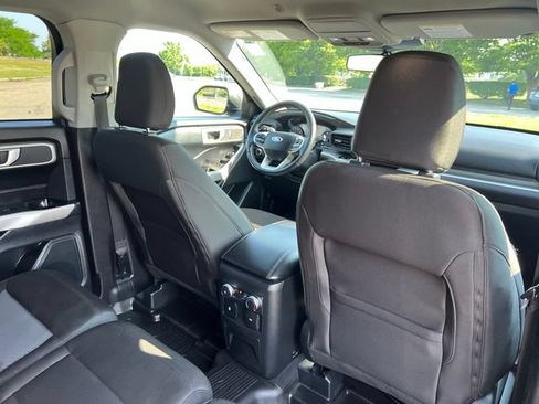 Used 2022 Ford Explorer XLT AWD/4WD image 35
