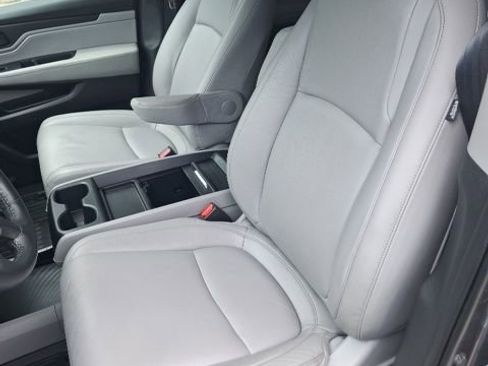 Used 2023 Honda Odyssey EX-L image 16