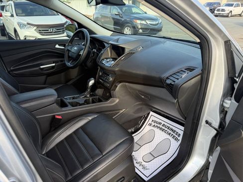 Used 2019 Ford Escape Titanium FWD image 12