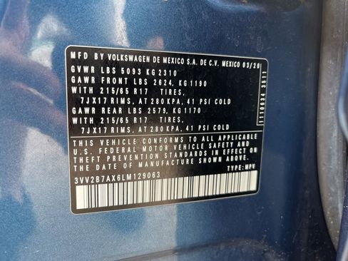 Used 2020 Volkswagen Tiguan SE image 11