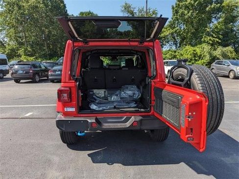 Used 2024 Jeep Wrangler Sahara w/ Technology Group image 26