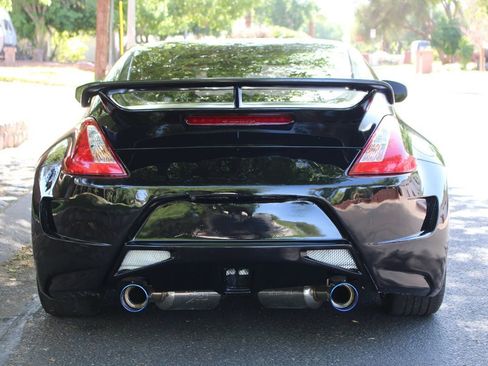 Used 2019 Nissan 370Z Coupe w/ Z34 Heritage Edition - Black image 5