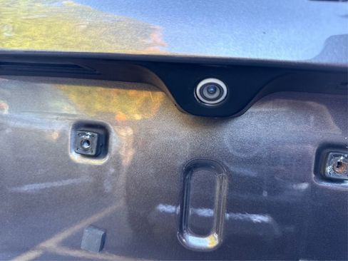 Used 2018 Jeep Compass Latitude w/ Cold Weather Group image 15