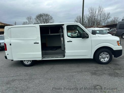 Used 2017 Nissan NV 2500 SV w/ Technology Package RWD image 9