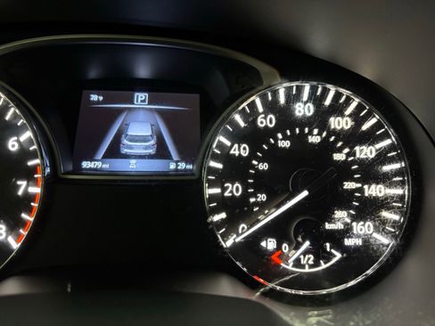 Used 2019 Nissan Pathfinder S image 24