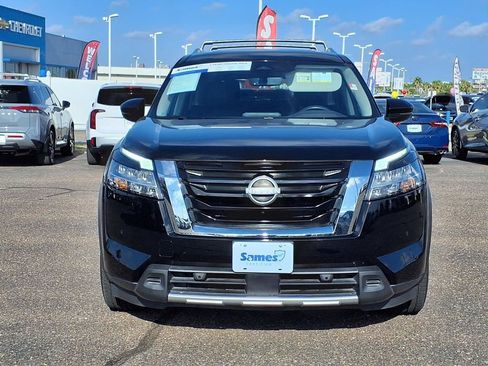 Used 2023 Nissan Pathfinder SL FWD image 3