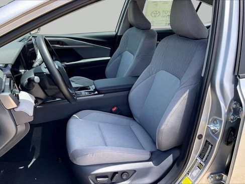New 2026 Toyota Camry LE w/ Convenience Package FWD image 9