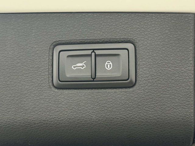 Used 2020 Bentley Bentayga AWD/4WD image 21