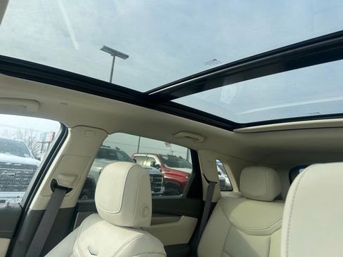 Used 2024 Cadillac XT5 Premium Luxury image 10