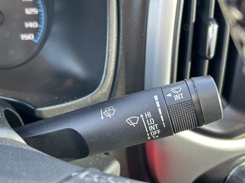 Used 2022 GMC Canyon Elevation image 26