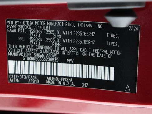 Certified 2025 Toyota Sienna LE image 40