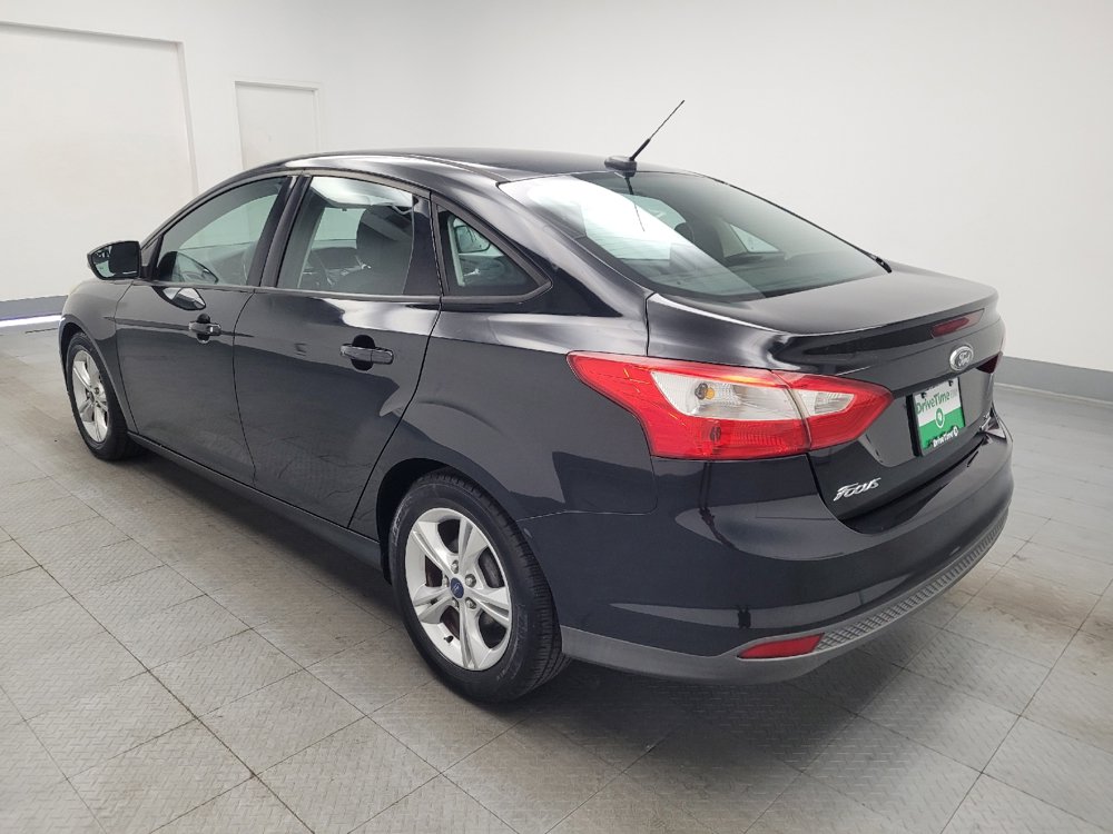 Used 2014 Ford Focus SE w/ SE Winter Package FWD image 5