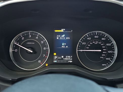 Used 2023 Subaru Impreza 2.0i Limited image 12