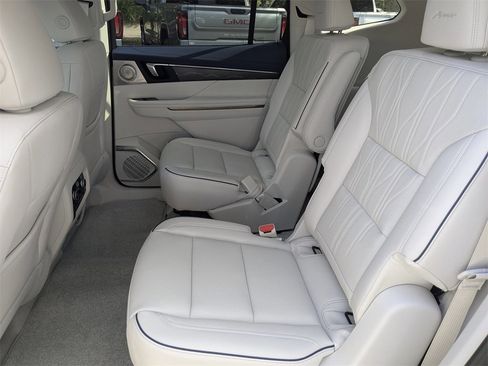 New 2026 Buick Enclave Avenir image 15