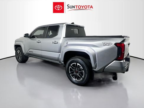 Used 2025 Toyota Tacoma TRD Sport w/ TRD Sport Upgrade Package RWD image 6