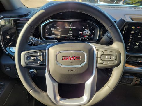 Used 2025 GMC Sierra 1500 Elevation w/ LPO, Elevation Black Package image 17