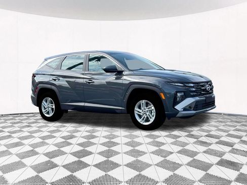 Certified 2025 Hyundai Tucson SE AWD/4WD image 16