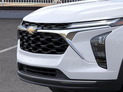 New 2025 Chevrolet Trax LT w/ Driver Confidence Package image 13