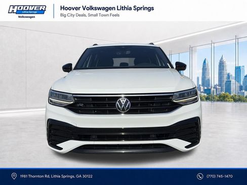 Used 2023 Volkswagen Tiguan SE R-Line FWD image 28